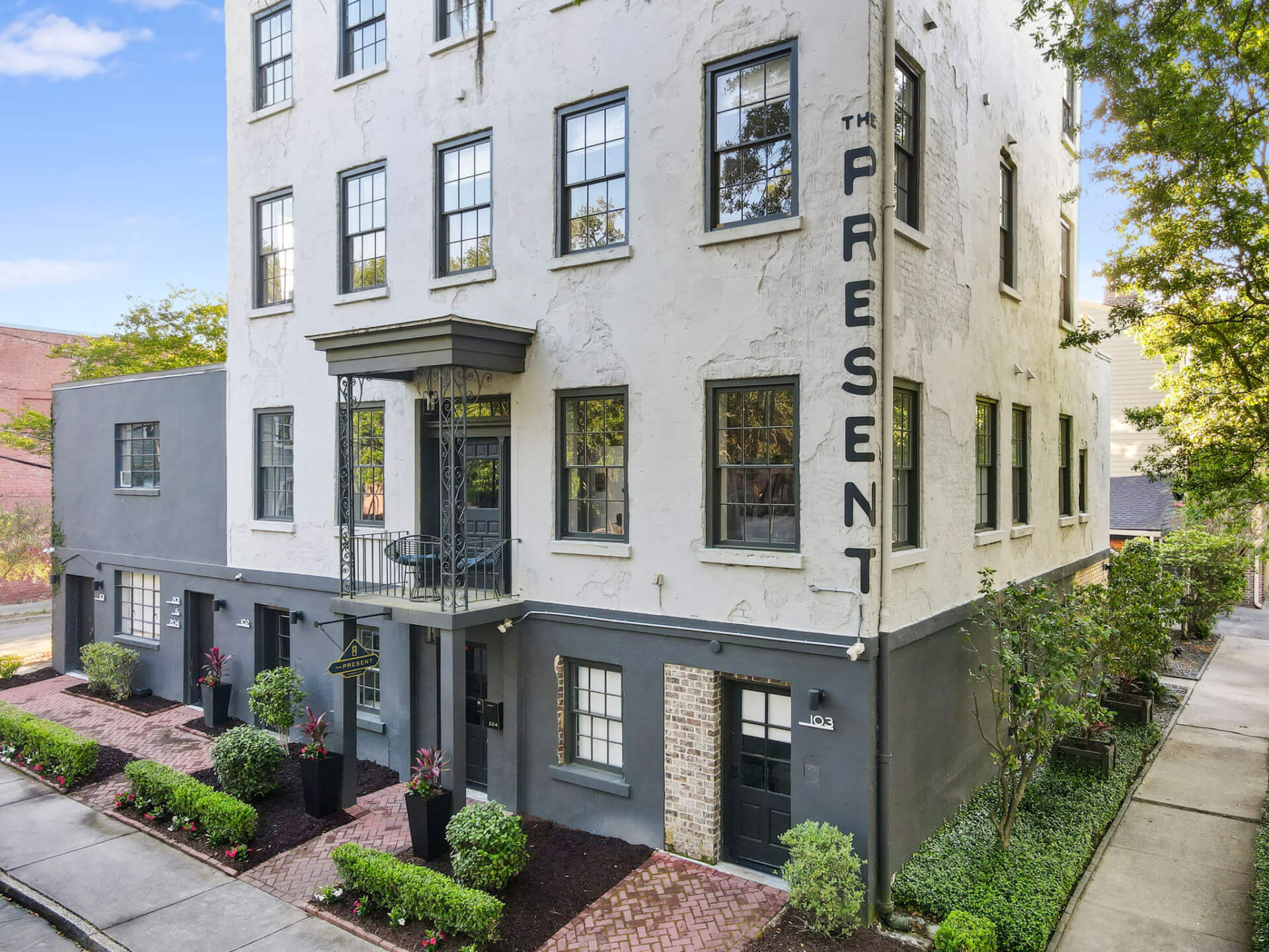 Savannah-property-slide (2)